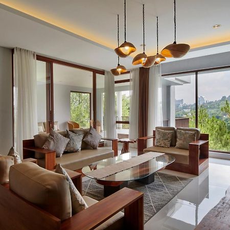 Anindya Hill View Villa 7 Bedrooms With A Private Swimming Pool Bandung Bagian luar foto