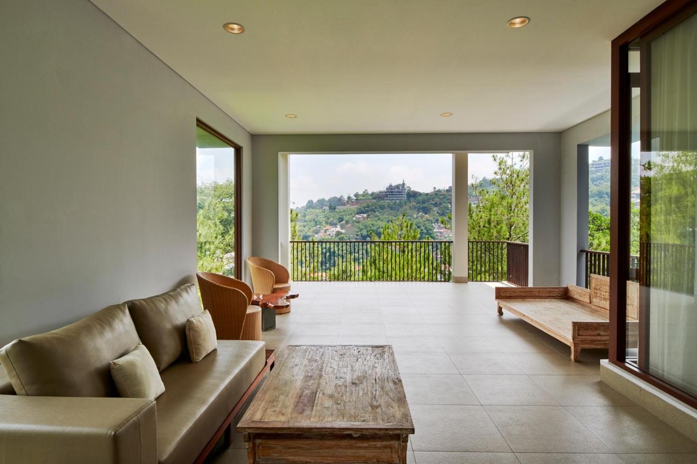 Anindya Hill View Villa 7 Bedrooms With A Private Swimming Pool Bandung Bagian luar foto